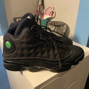 Air Jordan 13 “Black Cat” shoes